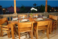 Maku Dining Set